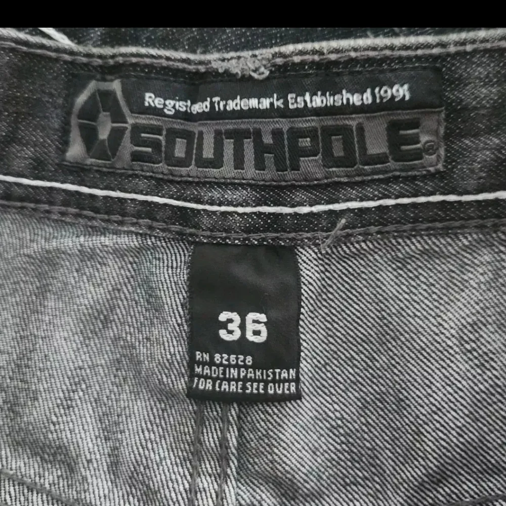 Southpole Men's 36 Jean Shorts Black Denim Hip Hop Baggy Skater VTG Wide Leg Y2K - Picture 5 of 5
